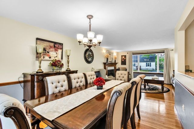 42 Melbourne Rd, Worcester, MA 01607