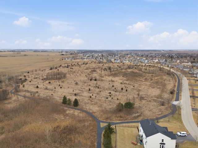 306 Atkinson Drive, Sugar Grove, IL 60554