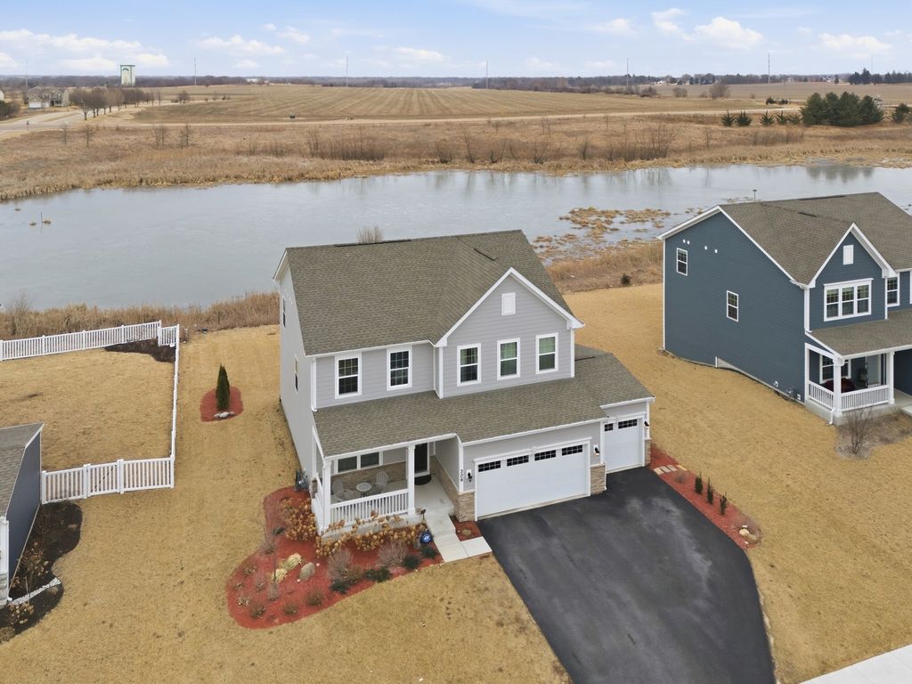 306 Atkinson Drive, Sugar Grove, IL 60554