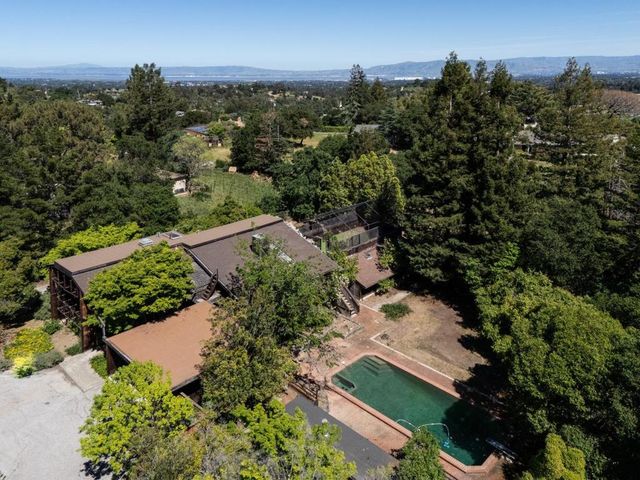 12544 Corbetta Lane, Los Altos Hills, CA 94022