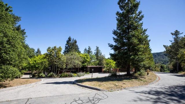 12544 Corbetta Lane, Los Altos Hills, CA 94022