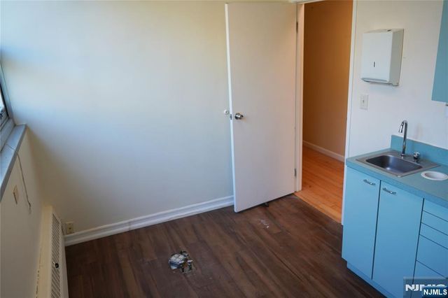 99 Kinderkamack Road 200, Westwood, NJ 07675