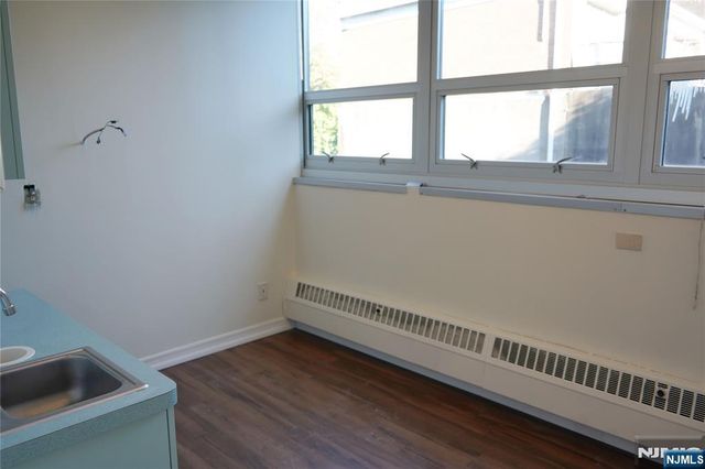 99 Kinderkamack Road 200, Westwood, NJ 07675