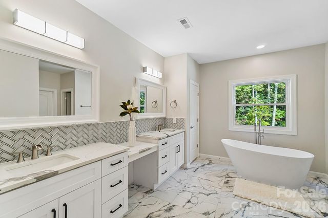 467 COUNTRYWOOD Place SE, Concord, NC 28025