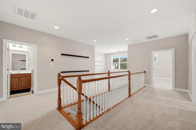 107 OSPREY DR, Lake Frederick, VA 22630