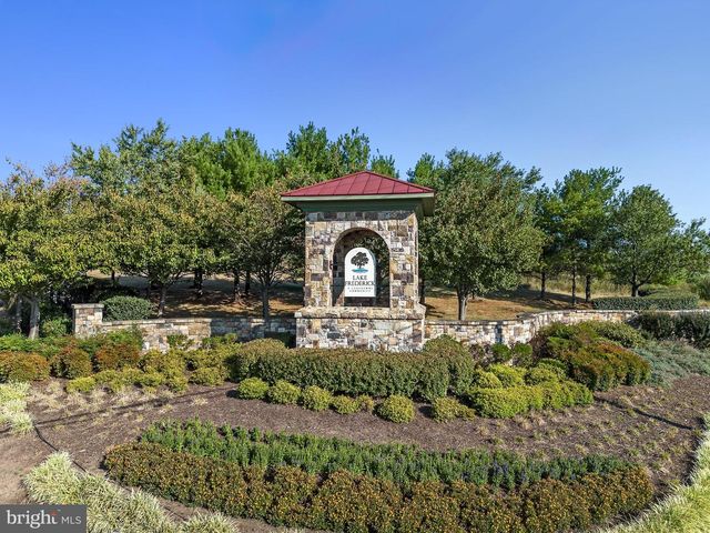 107 OSPREY DR, Lake Frederick, VA 22630
