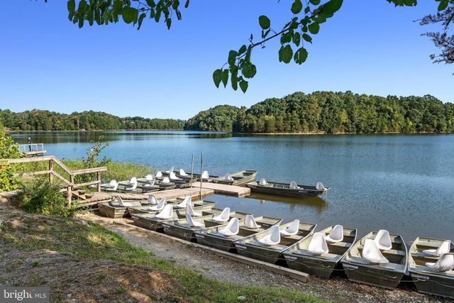 107 OSPREY DR, Lake Frederick, VA 22630