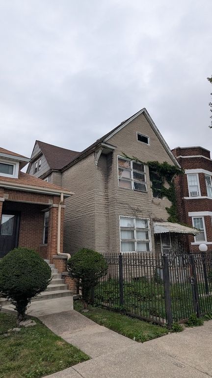 8318 S Manistee Avenue, Chicago, IL 60617 — photo 2