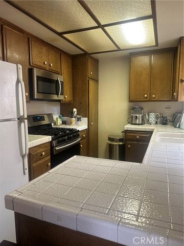 15051 Sherman, Van Nuys (los Angeles), CA 91405