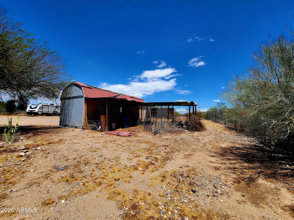 455 W GREEN Road, Morristown, AZ 85342 — photo 4