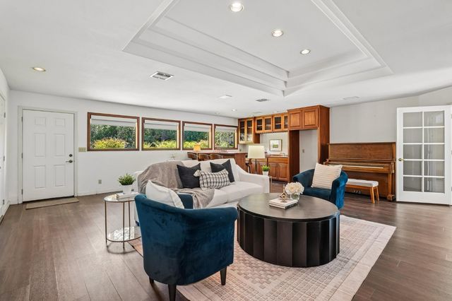 2660 Glenview Dr, Placerville, CA 95667