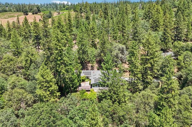 2660 Glenview Dr, Placerville, CA 95667