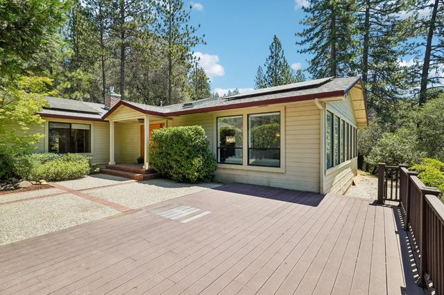 2660 Glenview Dr, Placerville, CA 95667