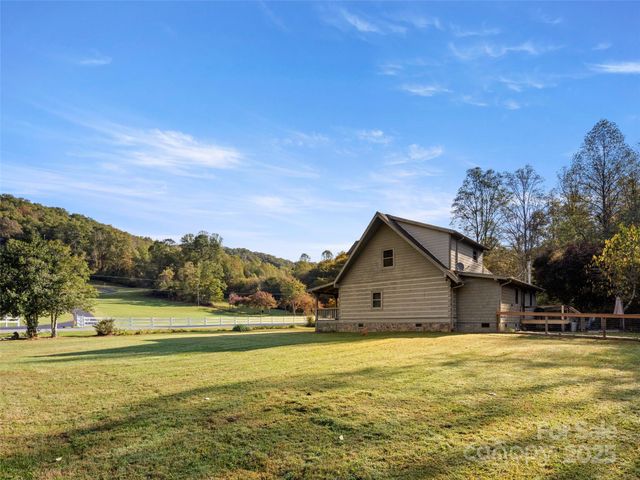 538 E Fork Road, Sylva, NC 28779