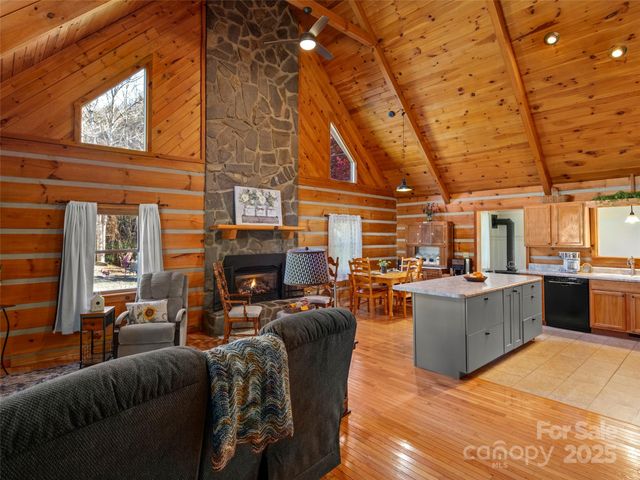 538 E Fork Road, Sylva, NC 28779