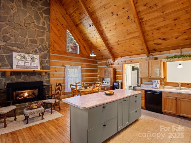 538 E Fork Road, Sylva, NC 28779