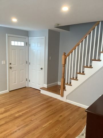 10 Moulton Ct 10, Beverly, MA 01915