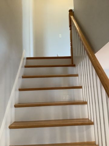 10 Moulton Ct 10, Beverly, MA 01915