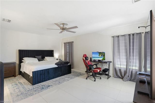 2701 NE 1st PL, Cape Coral, FL 33909