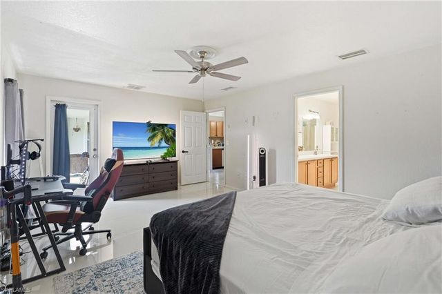 2701 NE 1st PL, Cape Coral, FL 33909