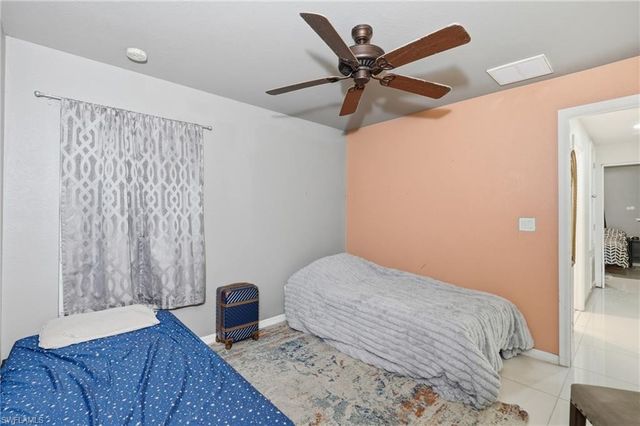 2701 NE 1st PL, Cape Coral, FL 33909