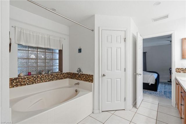 2701 NE 1st PL, Cape Coral, FL 33909