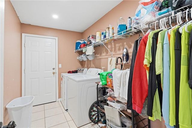 2701 NE 1st PL, Cape Coral, FL 33909