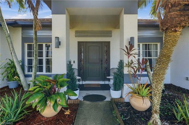 2701 NE 1st PL, Cape Coral, FL 33909