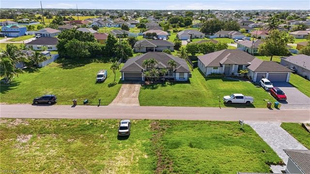 2701 NE 1st PL, Cape Coral, FL 33909