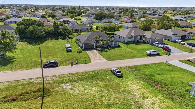 2701 NE 1st PL, Cape Coral, FL 33909