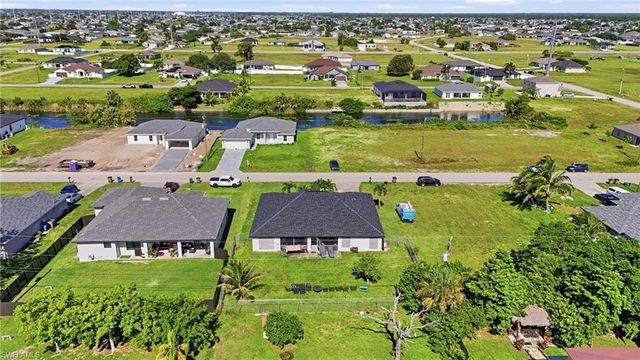 2701 NE 1st PL, Cape Coral, FL 33909
