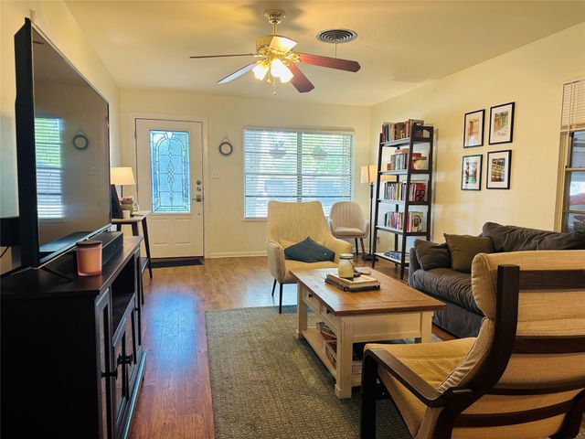1806 Barbara ST, Austin, TX 78757