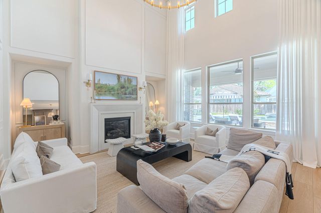 414 Rowan Pine Court, Conroe, TX 77304