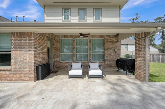 414 Rowan Pine Court, Conroe, TX 77304