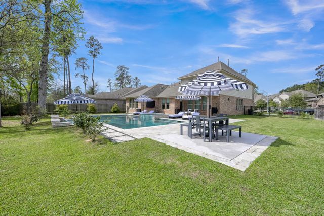 414 Rowan Pine Court, Conroe, TX 77304