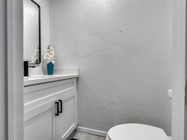 511 Stadium Lane, Friendswood, TX 77546