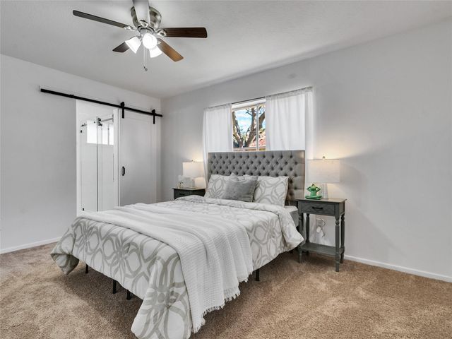 511 Stadium Lane, Friendswood, TX 77546