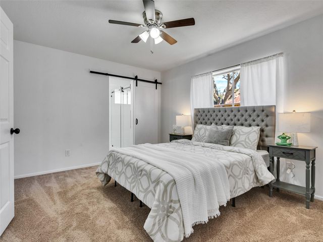 511 Stadium Lane, Friendswood, TX 77546