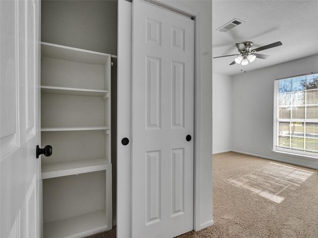 511 Stadium Lane, Friendswood, TX 77546