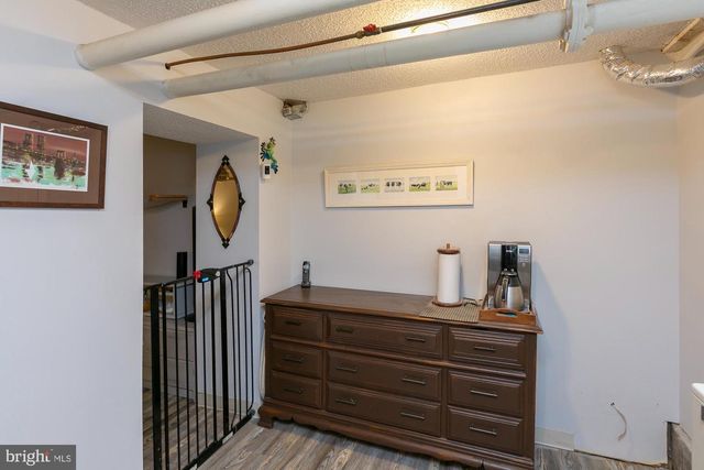 417 E WASHINGTON ST, Charles Town, WV 25414