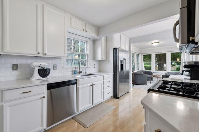 4237 Abbott Avenue N, Robbinsdale, MN 55422