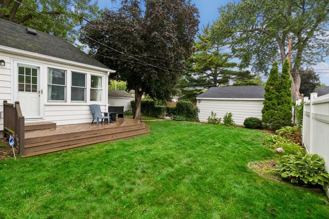 4237 Abbott Avenue N, Robbinsdale, MN 55422