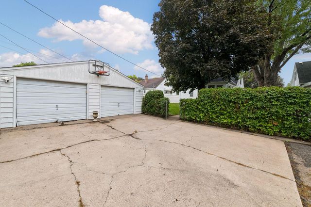 4237 Abbott Avenue N, Robbinsdale, MN 55422