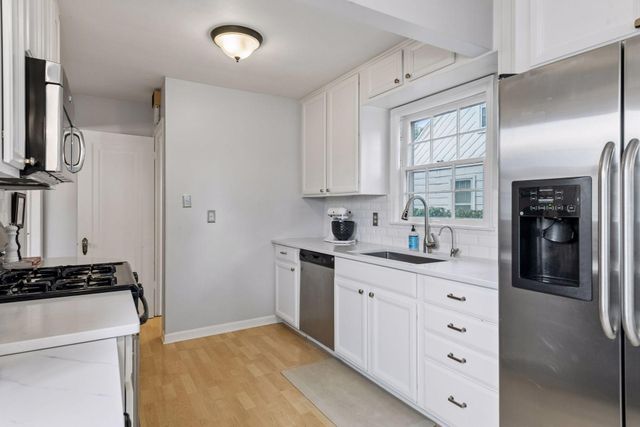4237 Abbott Avenue N, Robbinsdale, MN 55422