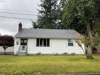 1575 N HEMLOCK St, Coquille, OR 97423