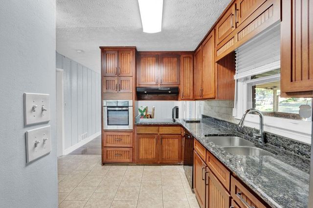 2681 Kings Circle, Lawrenceville, GA 30044