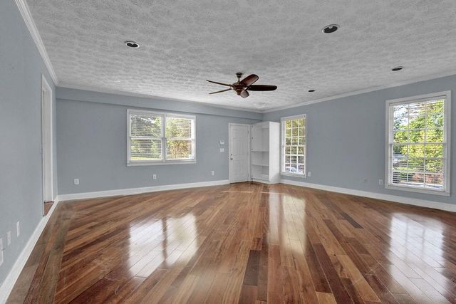 2681 Kings Circle, Lawrenceville, GA 30044