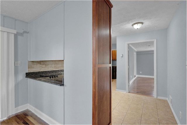 2681 Kings Circle, Lawrenceville, GA 30044