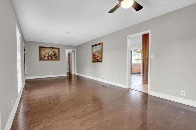 2681 Kings Circle, Lawrenceville, GA 30044