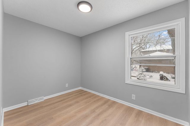 2825 Woodale Drive, Mounds View, MN 55112